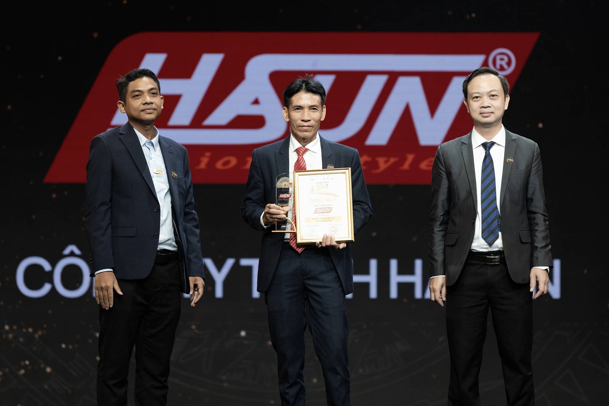 Xưởng Sản Xuất Balo Uy Tín Tại TP.HCM – Hasun Chuyên Gia Công Balo Theo Yêu Cầu Giá Tận Xưởng 10 xưởng sản xuất balo