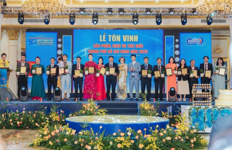 z7139456794708_80f31485cd84cc150e1871ebbf522d9d